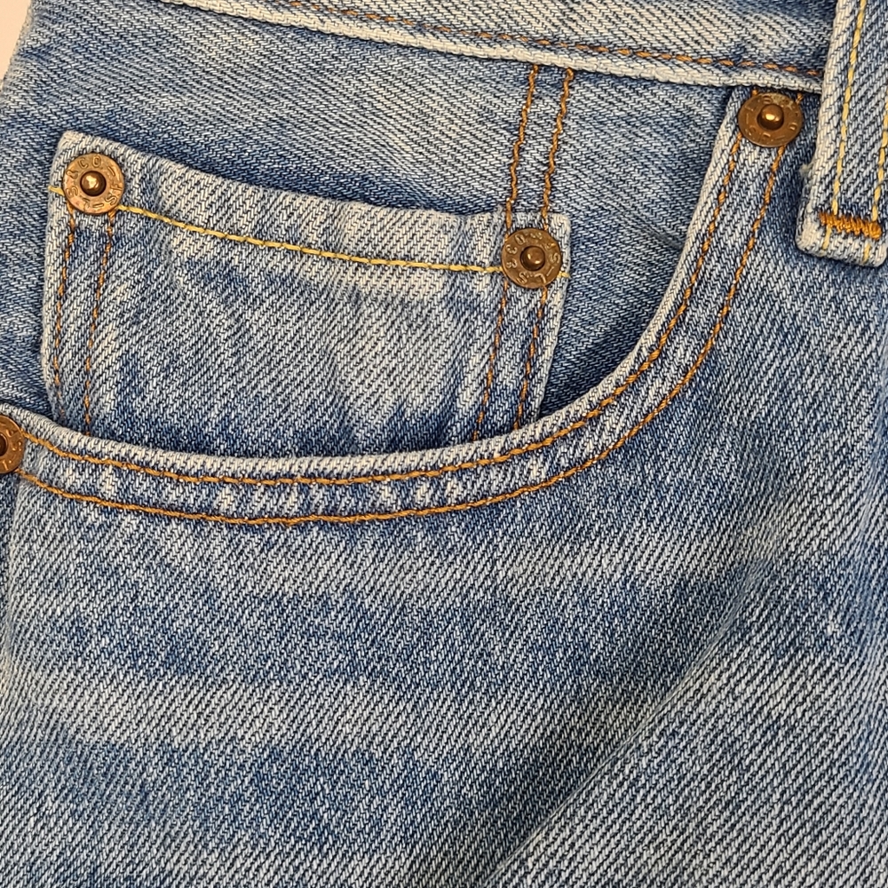 Levi's Women's distressed blue cut-off high-rise button-fly jean shorts, Sz 28 - Picture 3 of 10